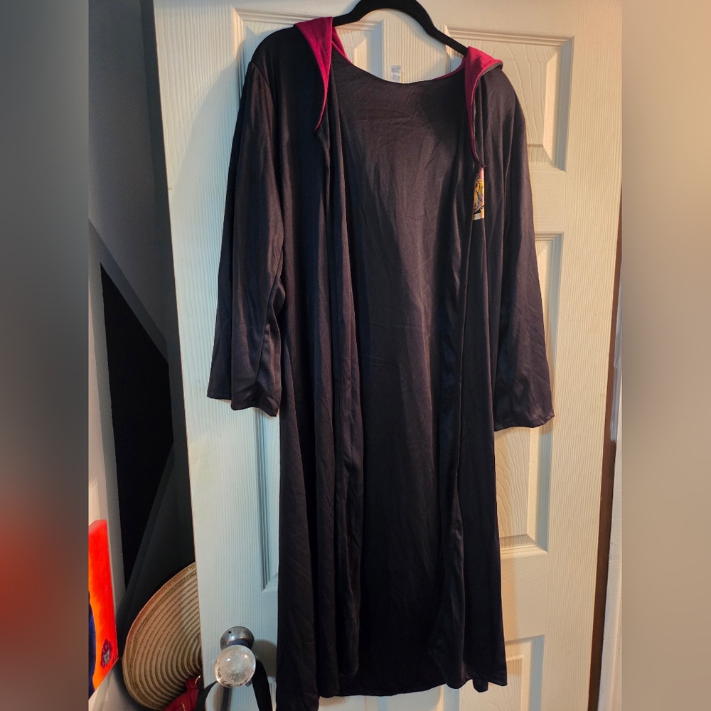 Child Harry Potter Gryffindor Robe And Hermione Wand, L/XL - Picture 7 of 7